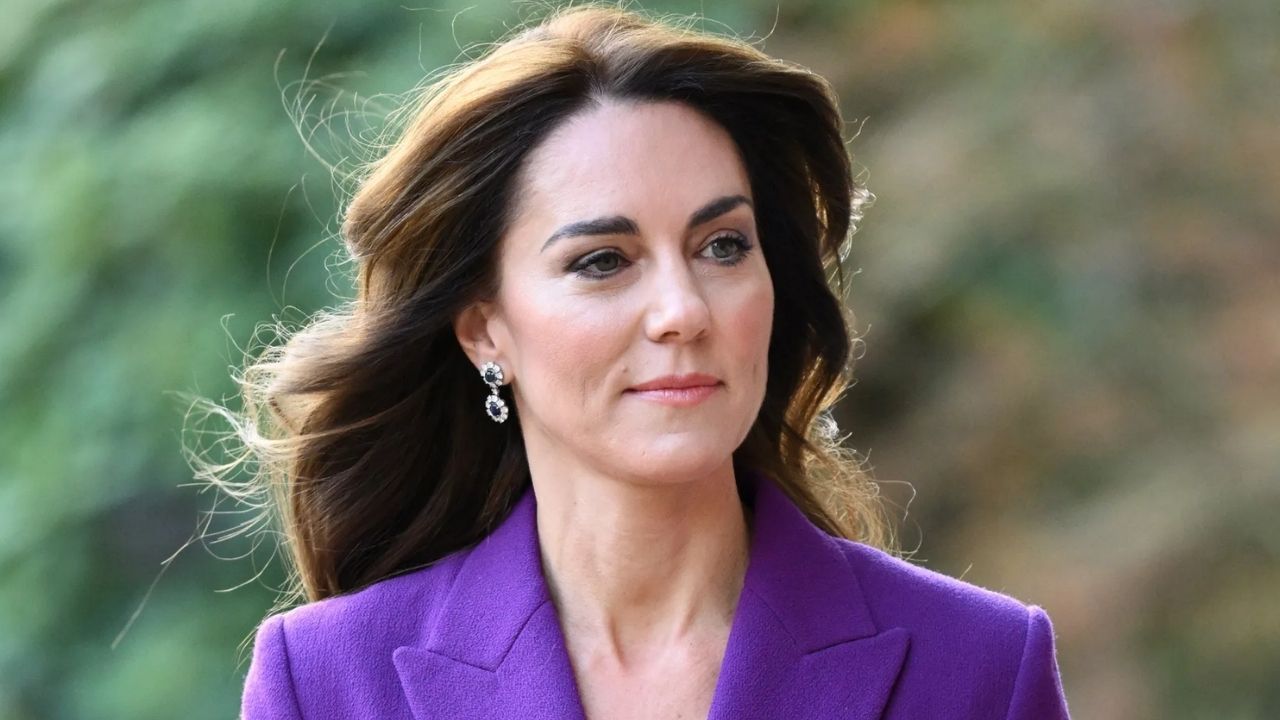 2 aydır yüzünü kimse görmemişti! Kate Middleton ilk kez görüntülendi