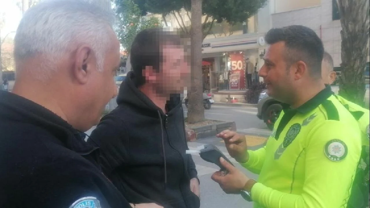 Alkolmetreyi üflemeyi reddeden sürücüden polisleri şaşırtan istek