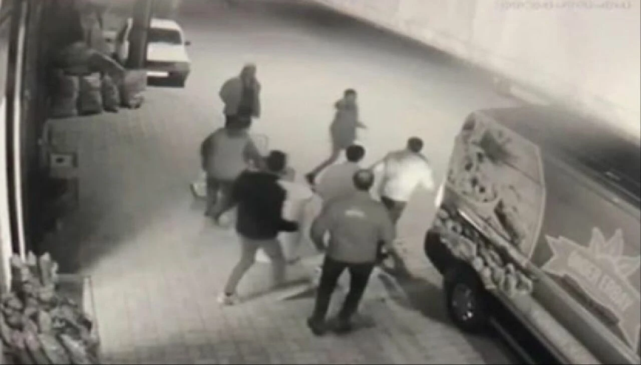 Çanakkale'de depremin panik anları kameraya yansıdı! 