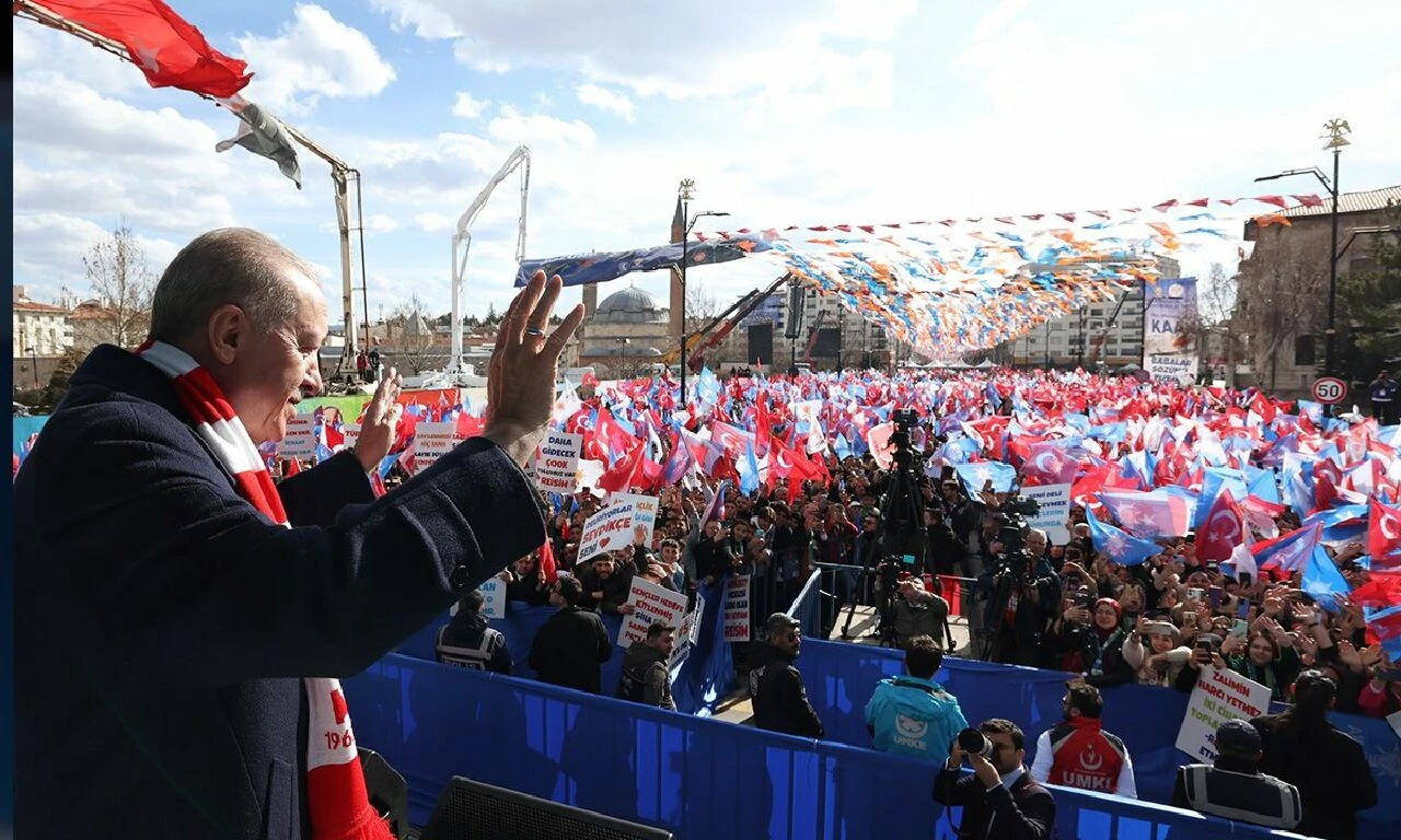 Cumhurbaşkanı Erdoğan'dan Özel'e bedelli askerlik tepkisi: Patavatsızlıktan öte...