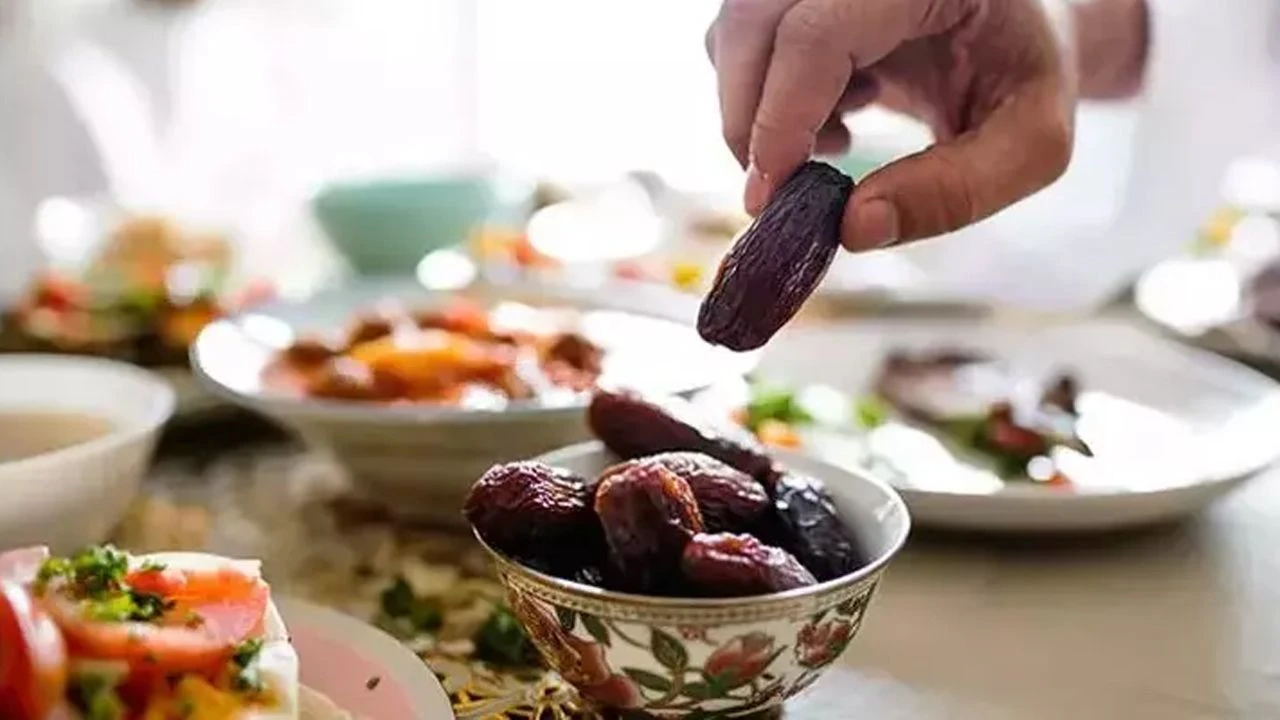 Kalp hastaları oruç tutarken nelere dikkat etmeli? İftar ve sahurda tüketilmesi gerekenler... - 2. Resim