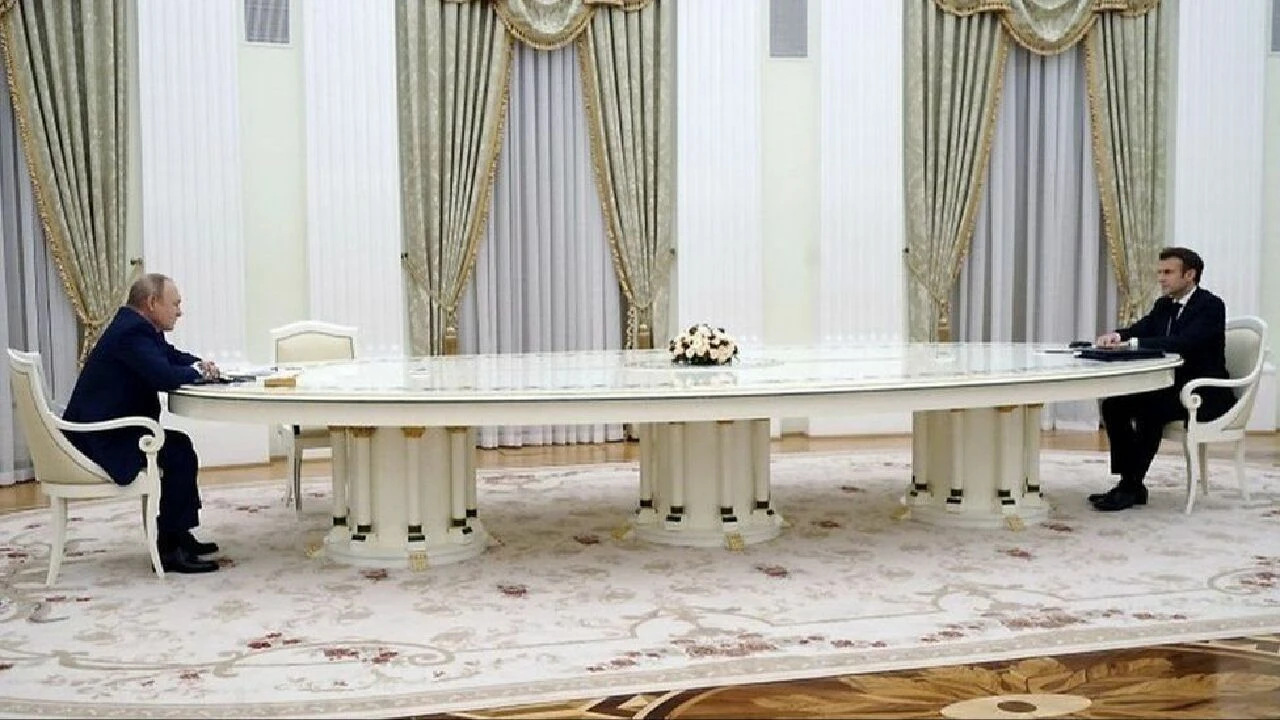 Putin'in nükleer tehdidi Fransız lider Macron'a geri adım attırdı - 1. Resim