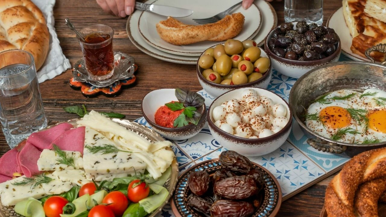 Sahurda ilk gün neler tüketilmeli? Uzmanından 2 haşlanmış yumurta detayı - 2. Resim