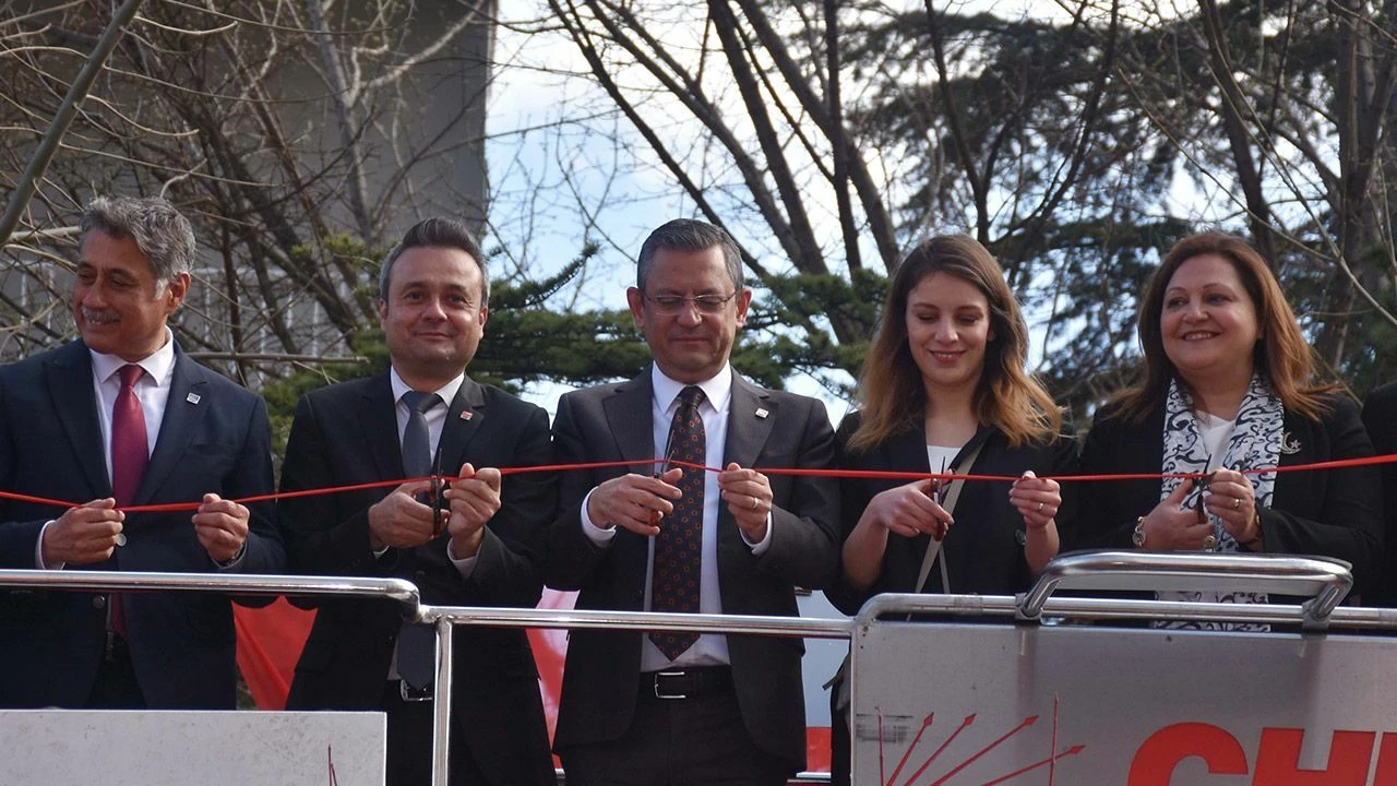 CHP'de DEM Parti kargaşası! Özgür Özel 'sürçü lisan' demişti Burcu Köksal geri adım atmadı 