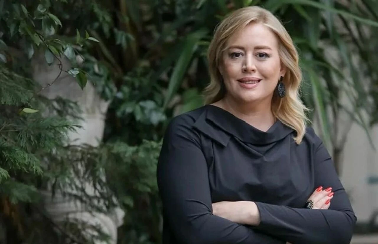 Kızıl Goncalar'ın kadrosuna Yasak Elma'nın oyuncusu dahil oldu - 1. Resim