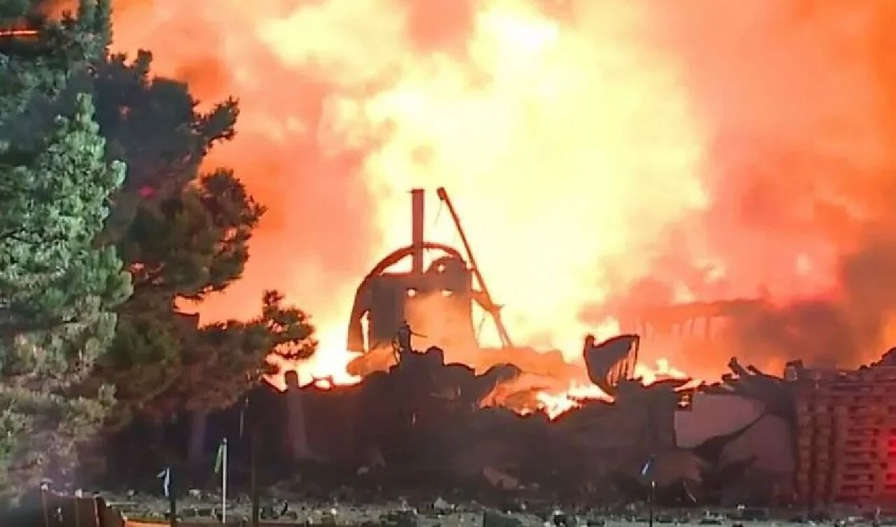 Korkunç yangından fırlayan teneke kutusu genci öldürdü! Ortalık cehenneme dönüştü