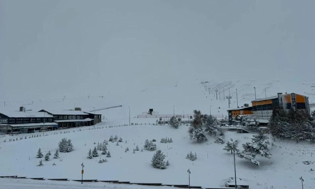 Mart ayında kar fırtınası: Yollar kapandı, ekipler alarma geçti