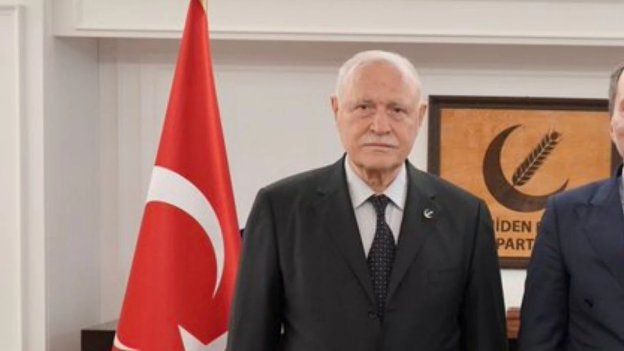 Yeniden Refah Parti üyesi ve Eskişehir Belediye Başkan Adayı Kadir Çalışıcı'nın biyografisi ve Eskişehir için projeleri