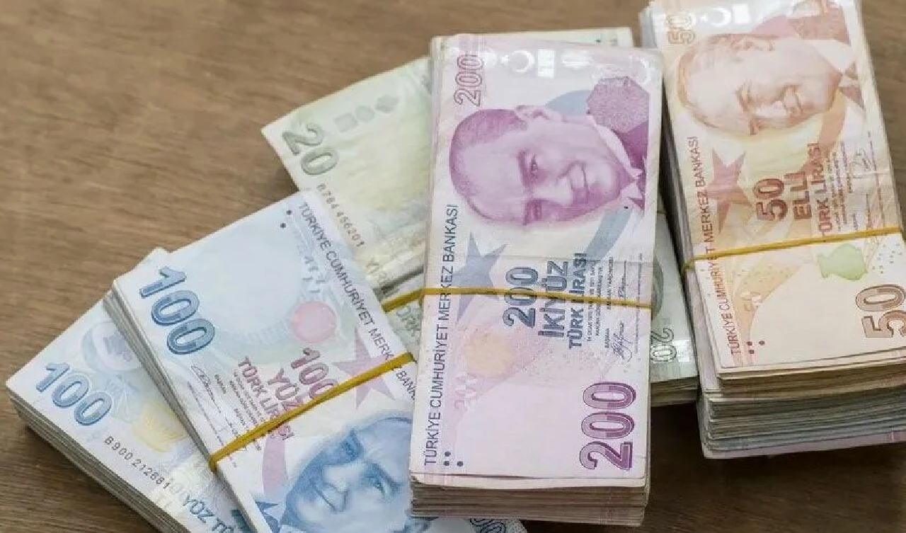 3 liralık fark! Ünlü banka yıl sonu dolar/TL tahminini açıkladı - 1. Resim