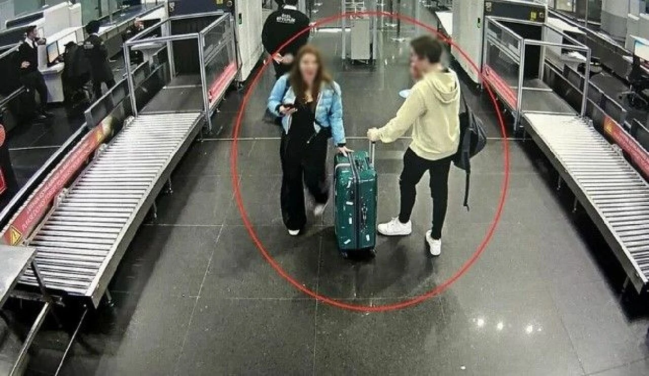 Son dakika! Yazar Eylem Tok ve oğlu için kırmızı bülten talebi - 2. Resim