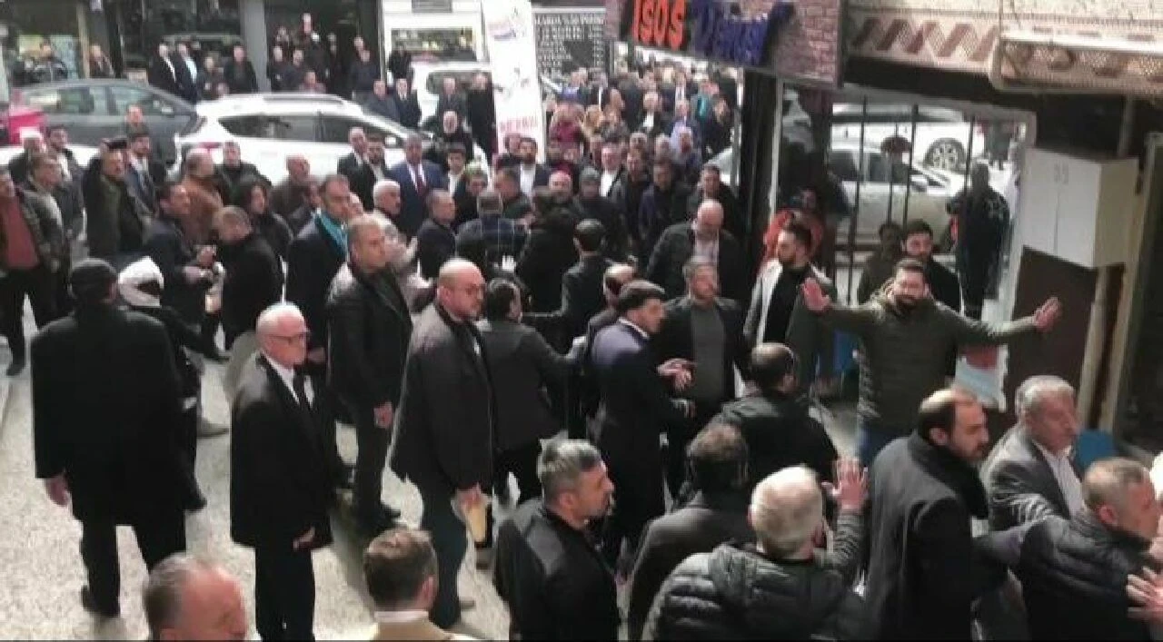 İYİ Partiler ile Yeniden Refah partililer birbirine girdi - 2. Resim