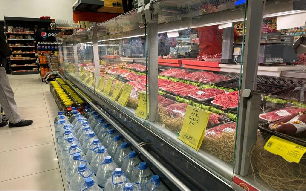 Kırmızı ette sabit fiyat uygulaması devrede! İstanbul’da resmen başladı, etiketler neredeyse yarı yarıya indi - 1. Resim