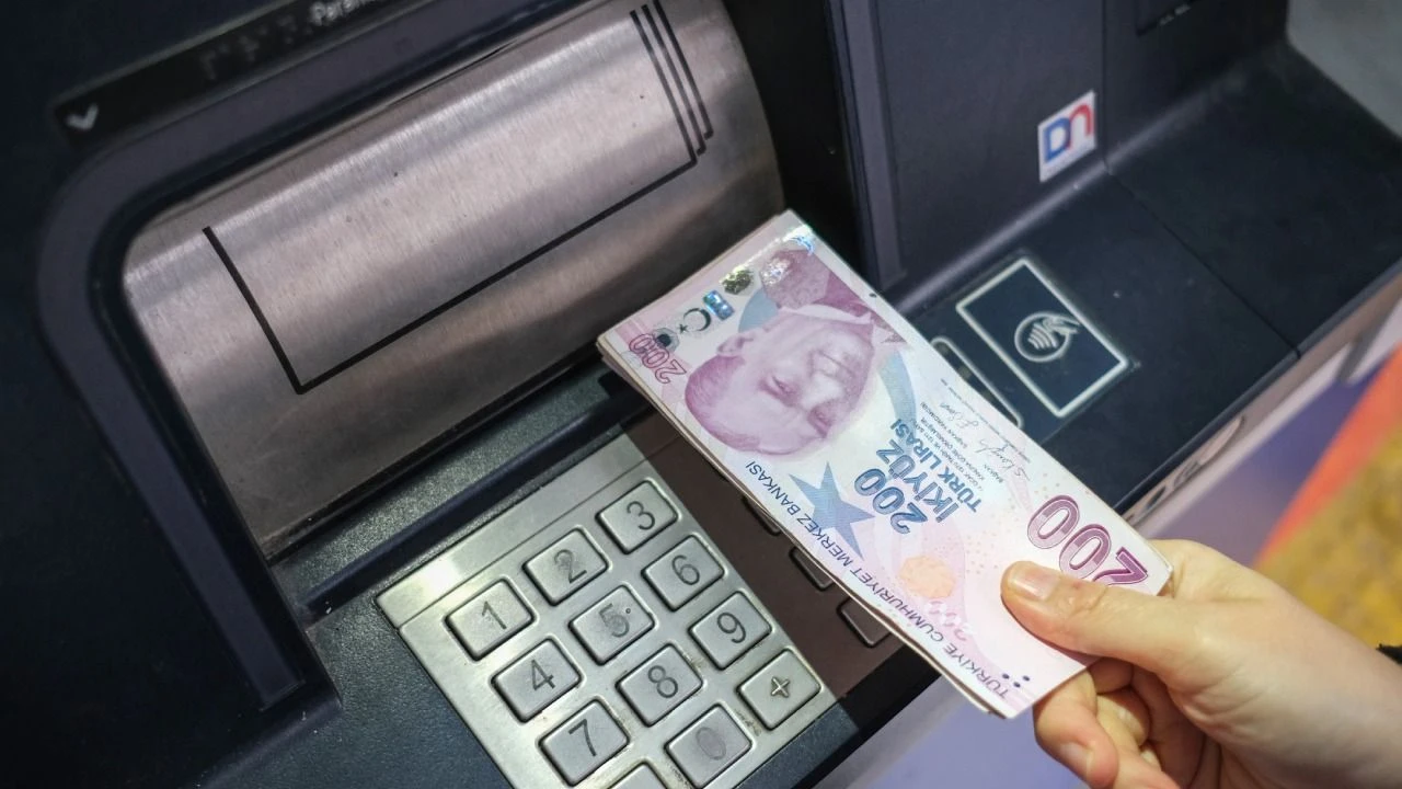 Para transferleri mercek altında! Banka hesabını kullandırana hapis ve vergi cezası geliyor