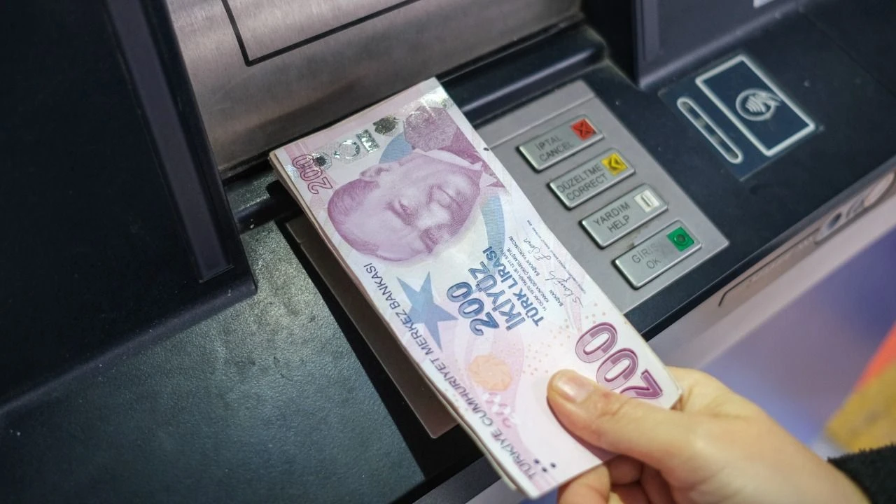 Para transferleri mercek altında! Banka hesabını kullandırana hapis ve vergi cezası geliyor