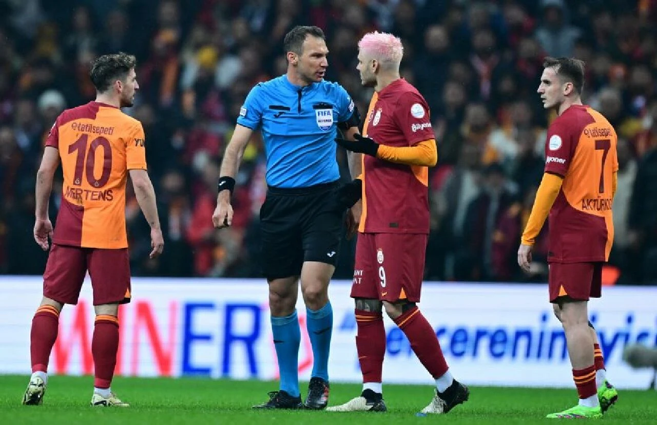 Galatasaray Rizespor ağlarına yarım düzine gol bıraktı