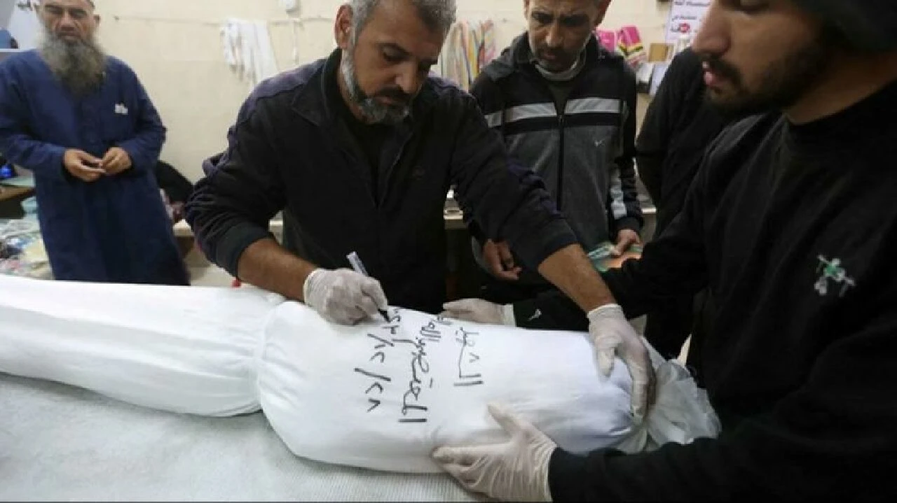 İsrail'den korkunç infaz! Baba ile oğlun çürümüş cesetleri bulundu