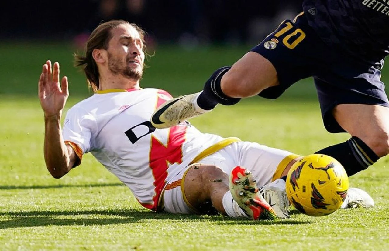 Şubat ayının ödülü Miguel Crespo'nun