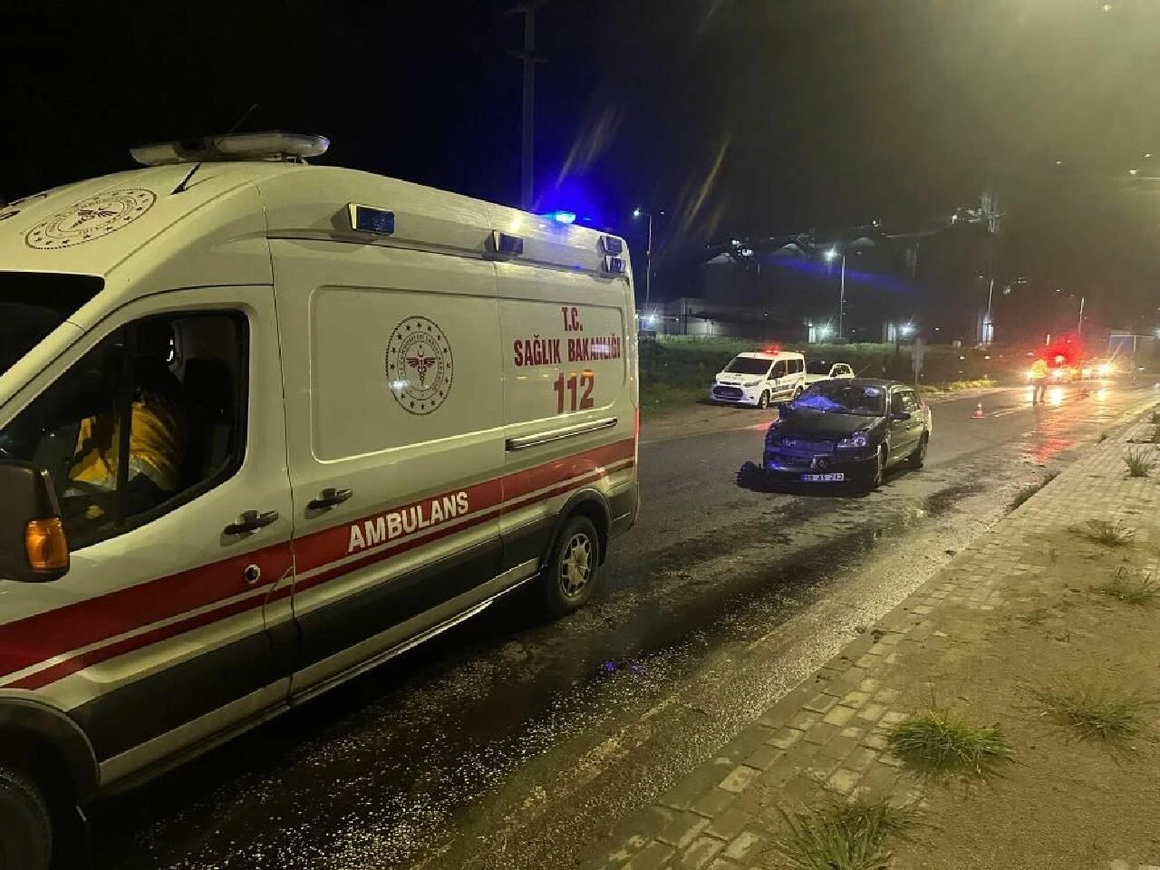 Tekirdağ'da otomobille tır çarpıştı: 2 yaralı