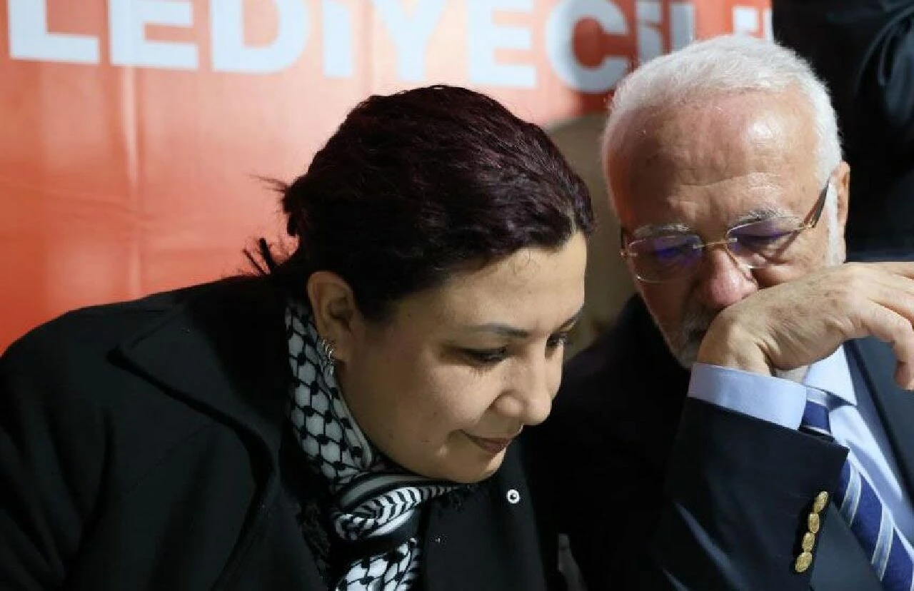 AK Partili Elitaş: Liderimizle ölüm bizi ayırıncaya kadar devam etmek isteriz