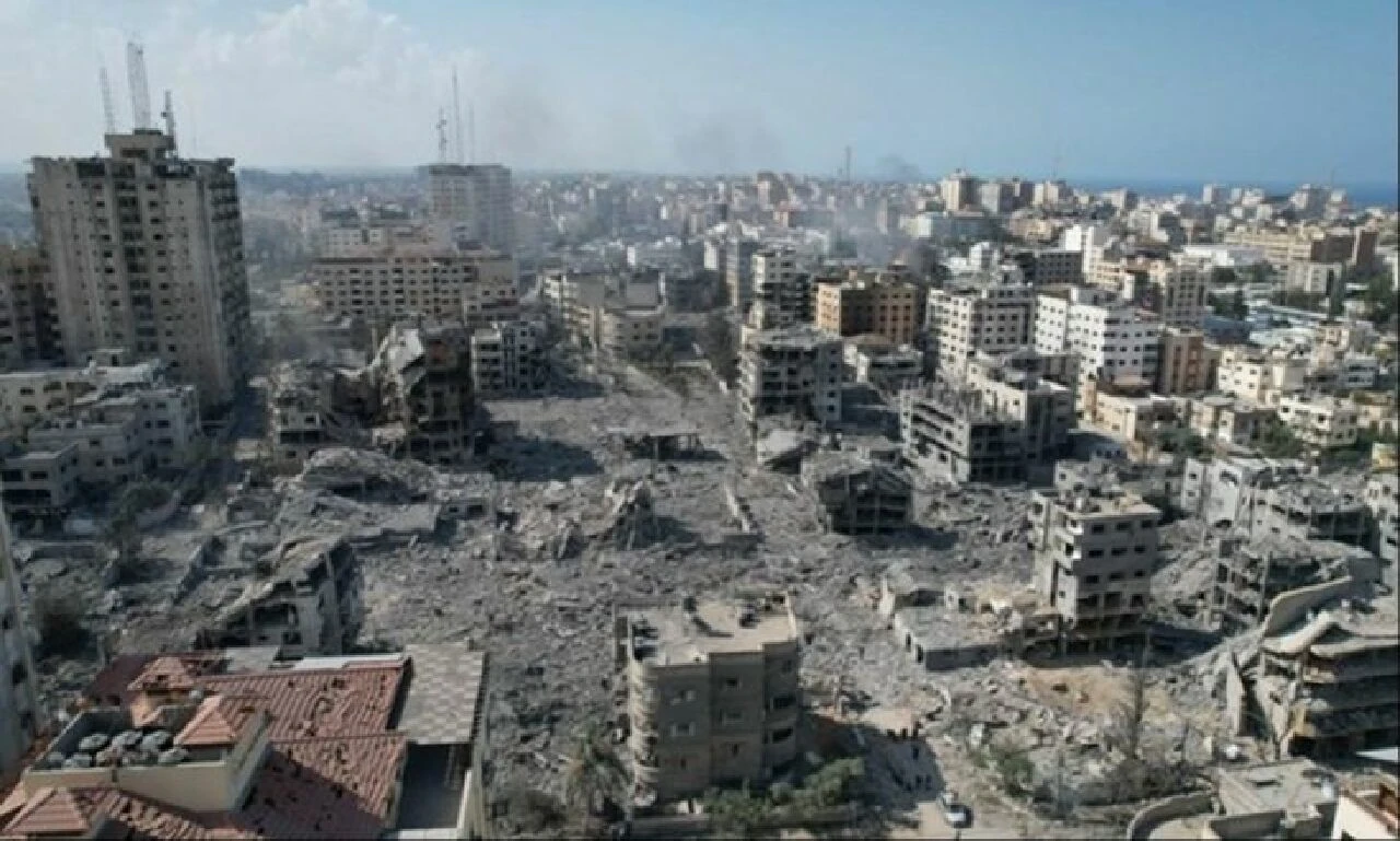 İsrail sivillerin sığındığı evleri vurdu: En az 14 Filistinli öldü - 1. Resim