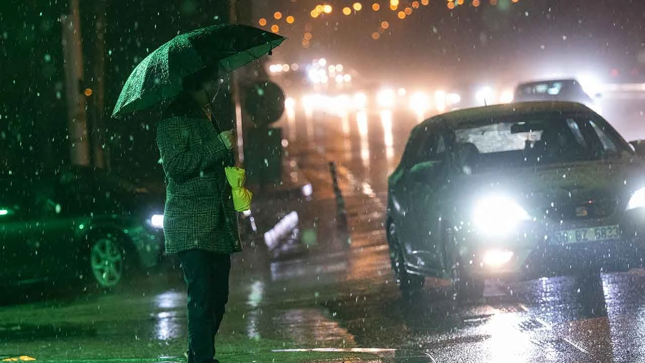 Meteoroloji uyarmıştı! Ankara'da kar yağışı başladı - 2. Resim