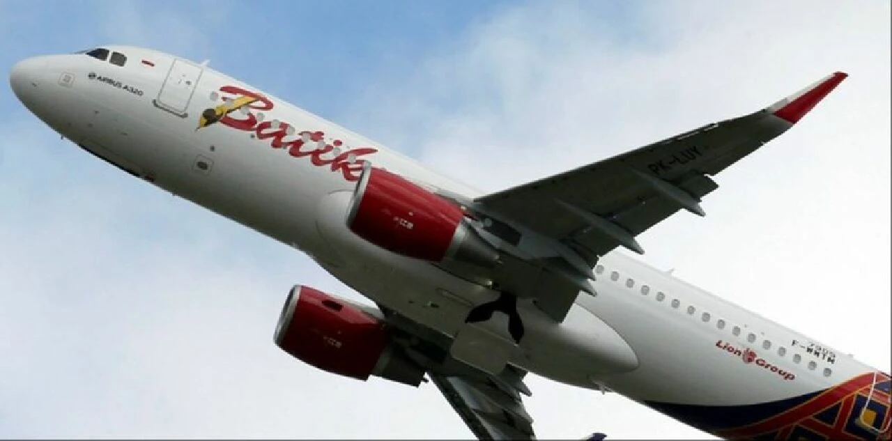 Akıllara zarar olay! İki pilotta uyuyakaldı uçak rotadan çıktı