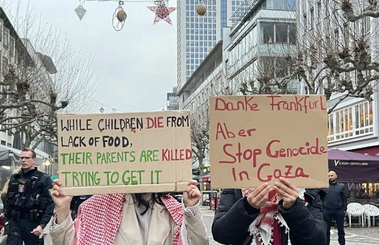 Avrupa’nın kalbi Ramazan'ın ışığıyla parladı