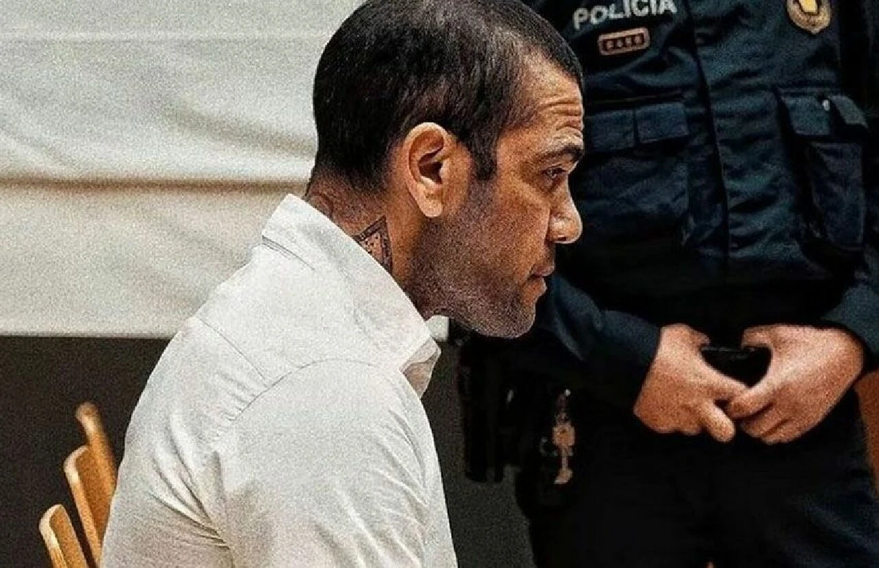 Dani Alves intihar etti! - 1. Resim