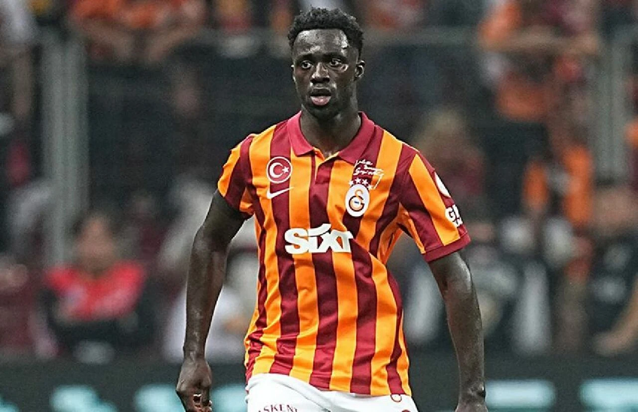 Galatasaray'da sürpriz ayrılık! İtalyan devi peşinde, yıldız futbolcunun menajeri İstanbul'da - 1. Resim