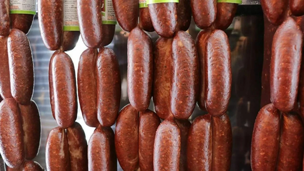 Ramazan’a hile karıştı! Kasaplar Federasyonu Başkanı isyan etti: 5 kilo sucuk 750 lira olur mu? - 1. Resim