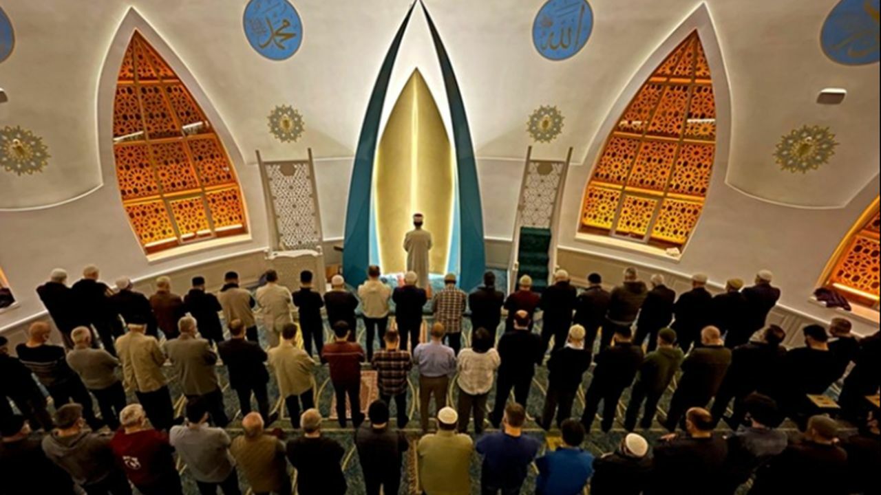 2024 hatimli teravih kılınan camiler listesi (İstanbul, Ankara, İzmir)