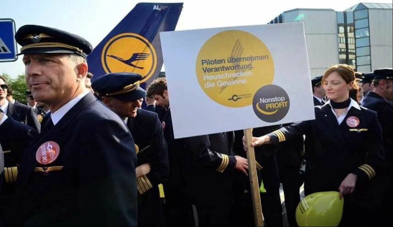 Almanya'da toplu ulaşımda grev! Makinistler mesai saati ve maaş zammı için iş bırakıyor - 1. Resim