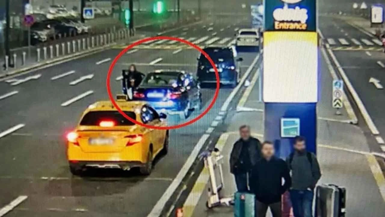 Eylem Tok'un oğlu havaalanına giderken aynı cümleyi tekrarlayıp durmuş! - 2. Resim