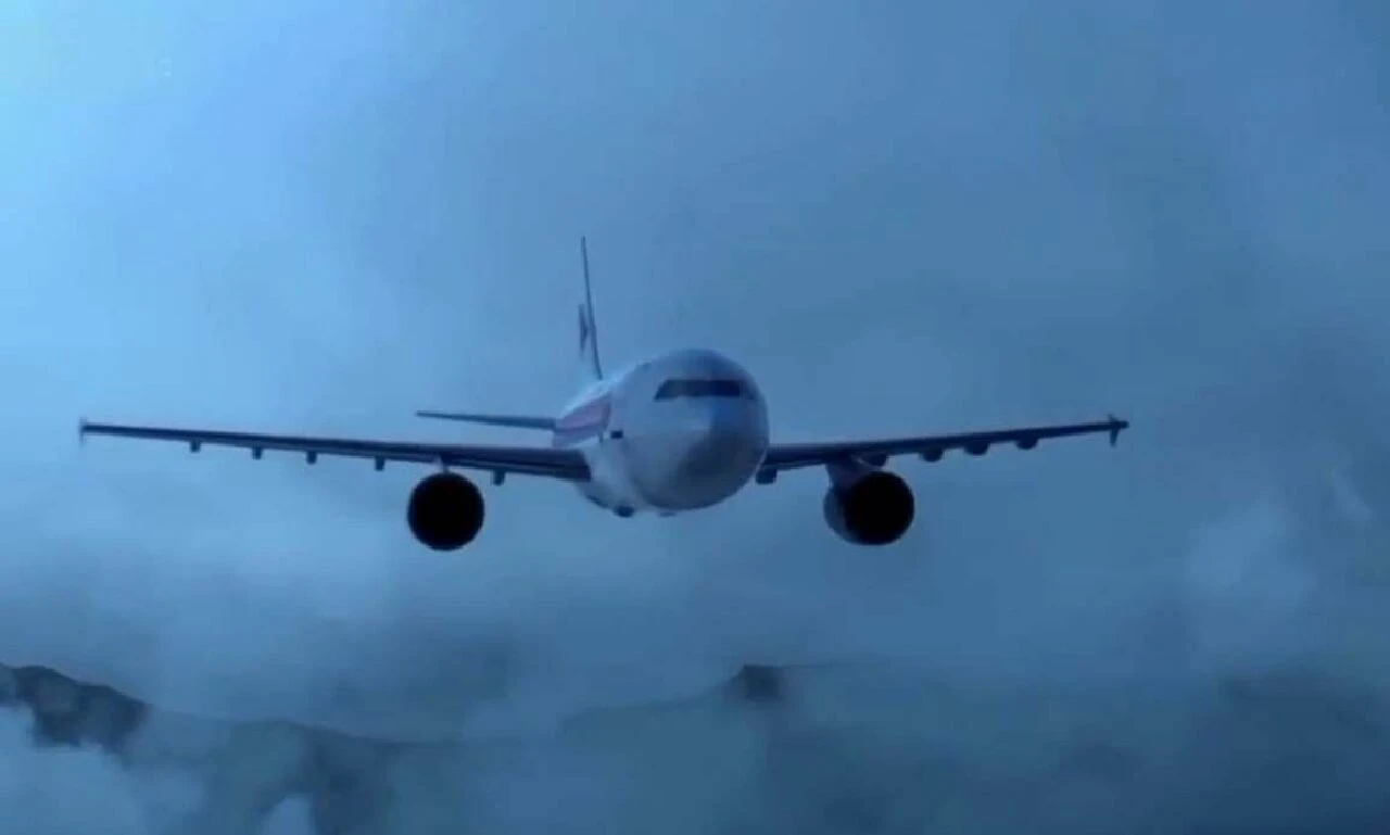 İrtifa kaybeden uçakta dehşeti yaşadılar: En az 50 yaralı - 1. Resim