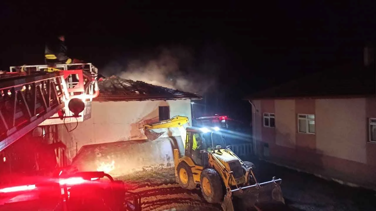 Mutfak tüpü patladı, yangında 1 kişi hayatını kaybetti - 1. Resim