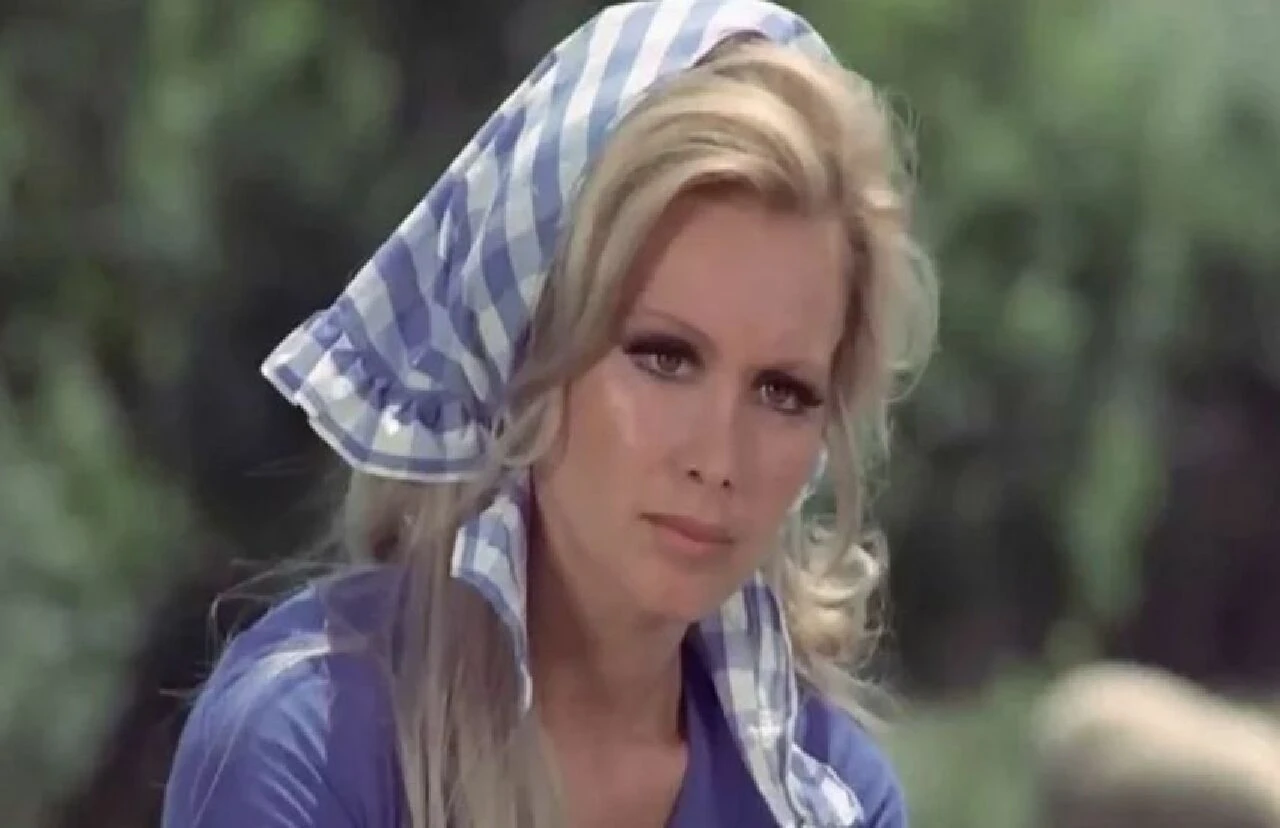 Paylaşımıyla korkutmuştu! Yeşilçam'ın usta ismi Filiz Akın, son sağlık durumunu paylaştı - 2. Resim