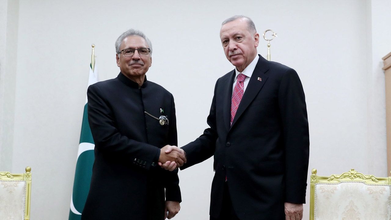 Cumhurbaşkanı Erdoğan&#039;dan Pakistan Cumhurbaşkanı Zerdari&#039;ye seçim tebriği  