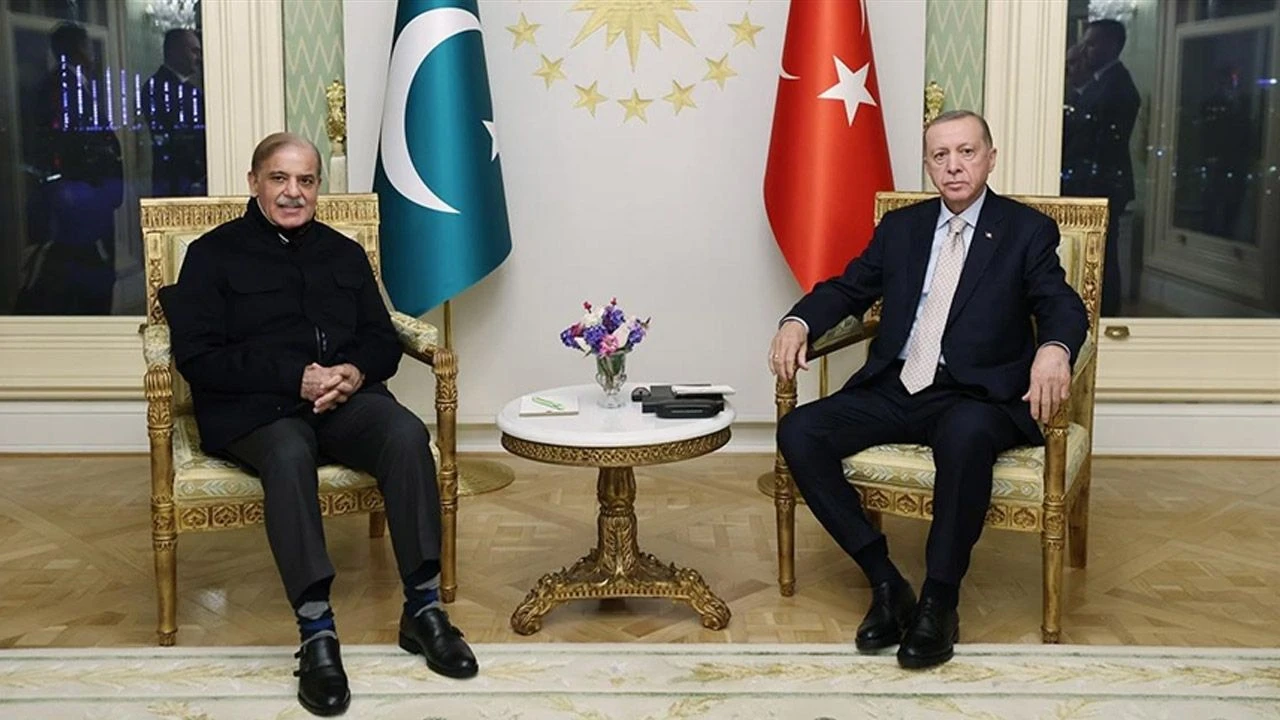 Cumhurbaşkanı Erdoğan'dan Pakistan Cumhurbaşkanı Zerdari'ye seçim tebriği  