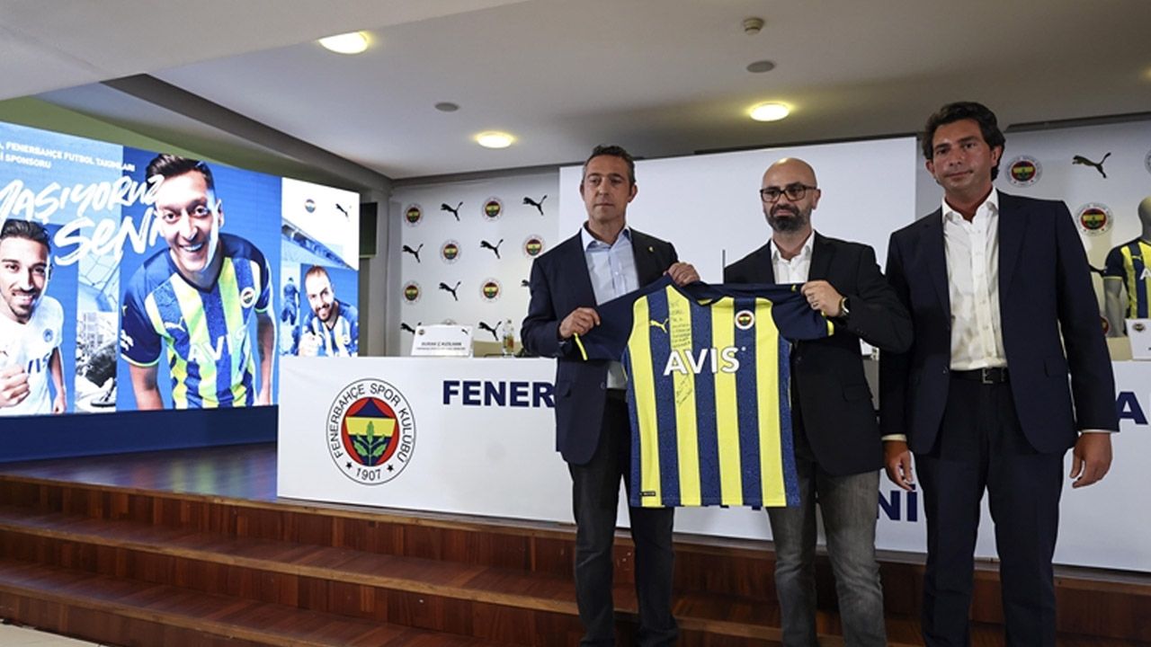 Fenerbahçe&#039;nin forma sponsoru belli oldu! İki yıllık anlaşmaya varıldı 