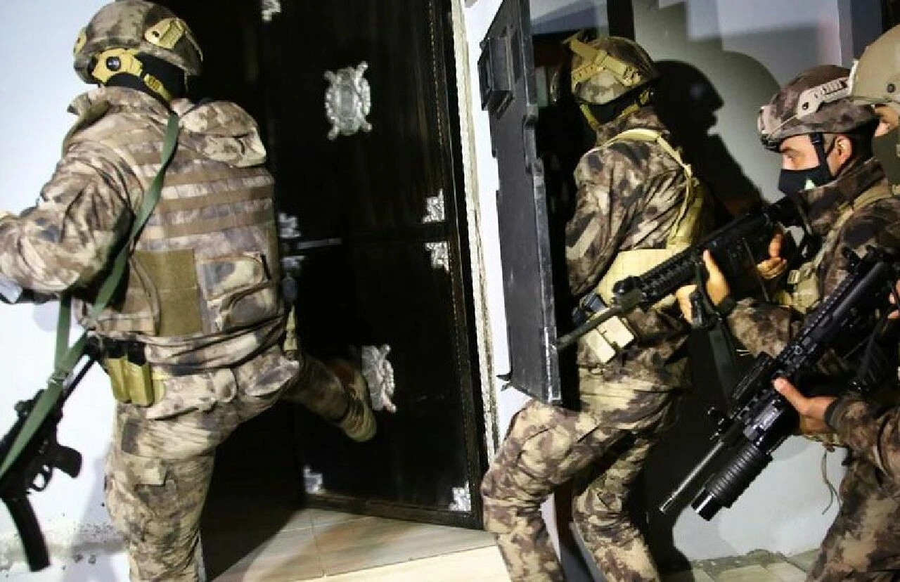 İstanbul’da MLKP’ye darbe: 3 tutuklama!