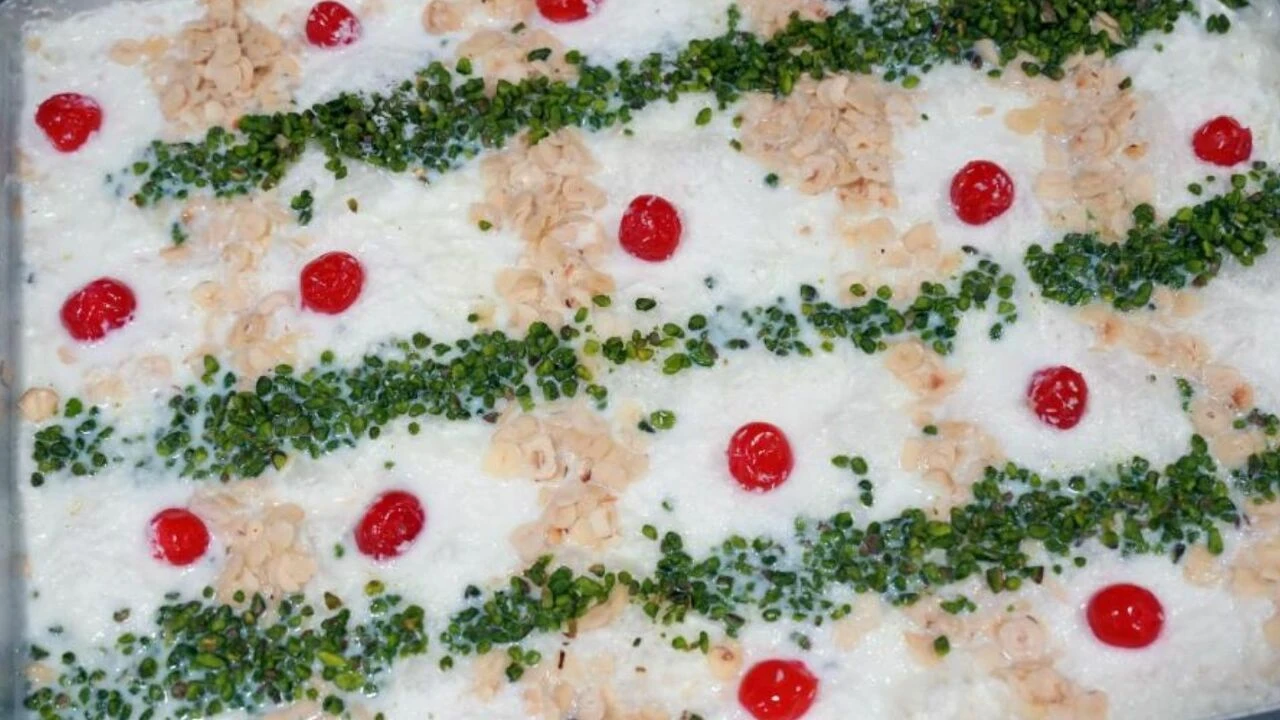 Osmanlı saraylarından mutfaklarımıza tatlı transferi! Lezzetli güllacın püf noktası süt