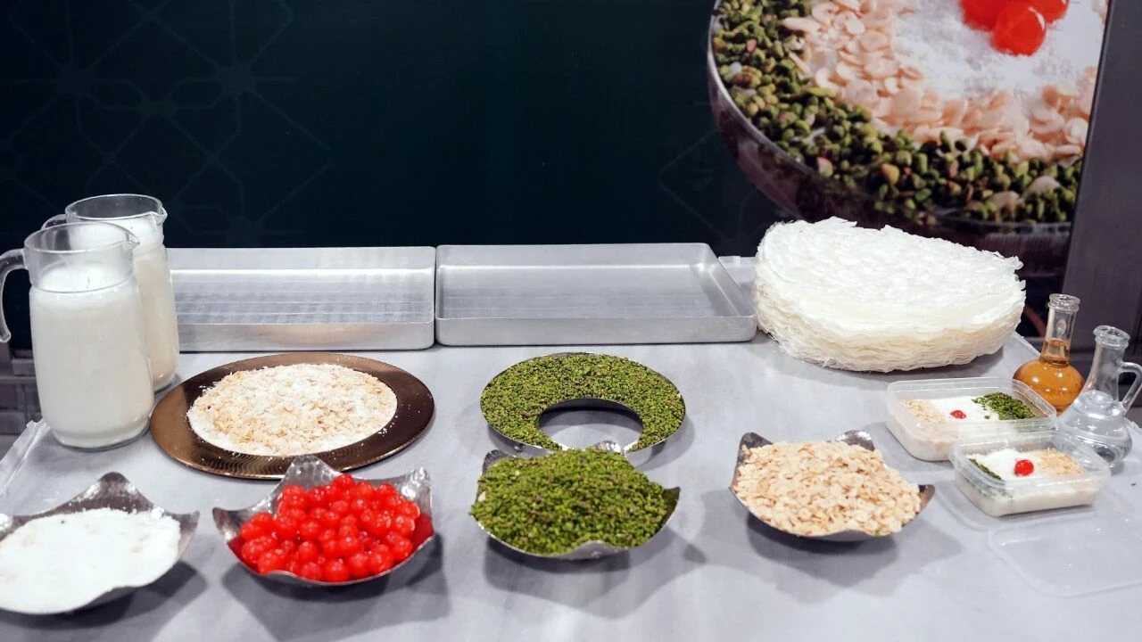 Osmanlı saraylarından mutfaklarımıza tatlı transferi! Lezzetli güllacın püf noktası süt