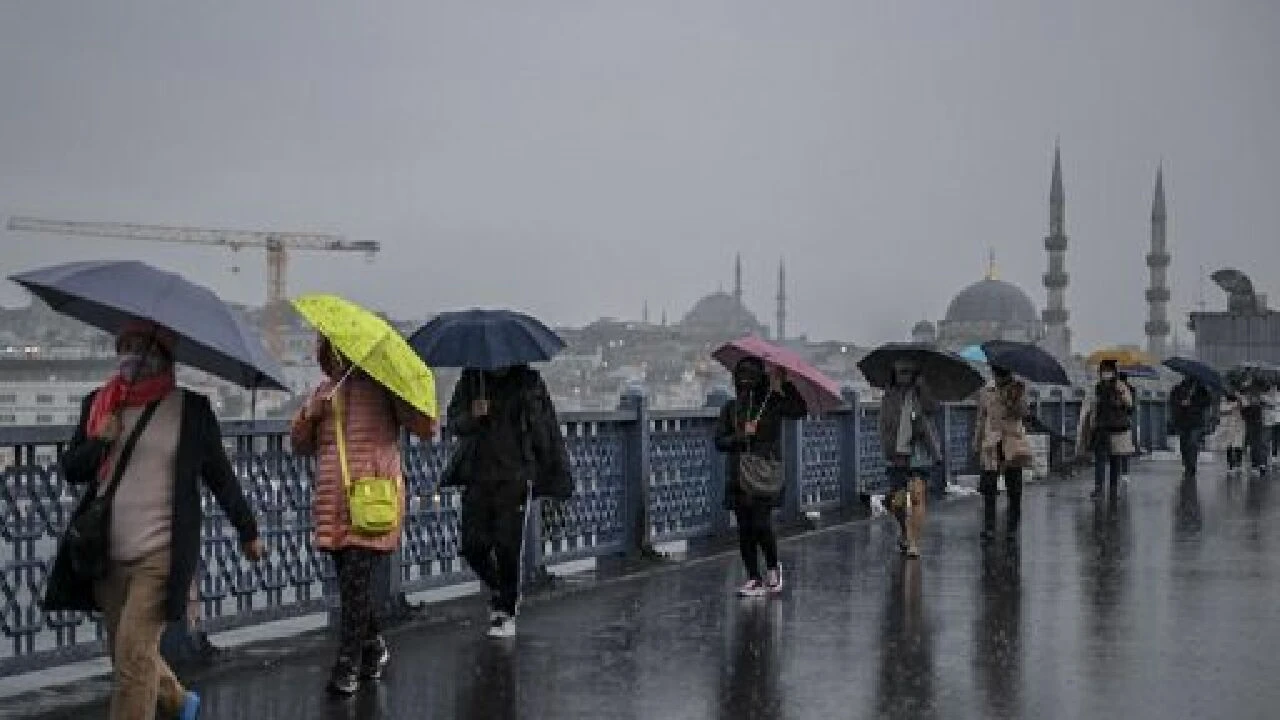 Planı olanlar dikkat: İstanbul'da günler sürecek sağanak yağış!