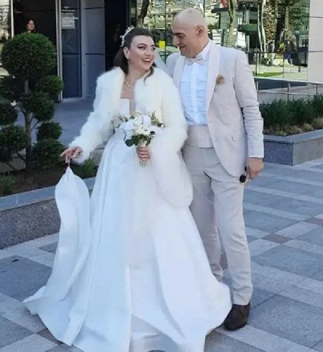 Poyraz Karayel dizisinin 'Taş Kafa'sı Cem Cücenoğlu evlendi - 2. Resim