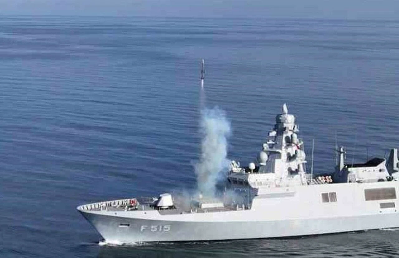 Türk donanmasının vurucu gücü artıyor! MİDLAS'tan, TCG İstanbul'dan başarılı atış - 3. Resim