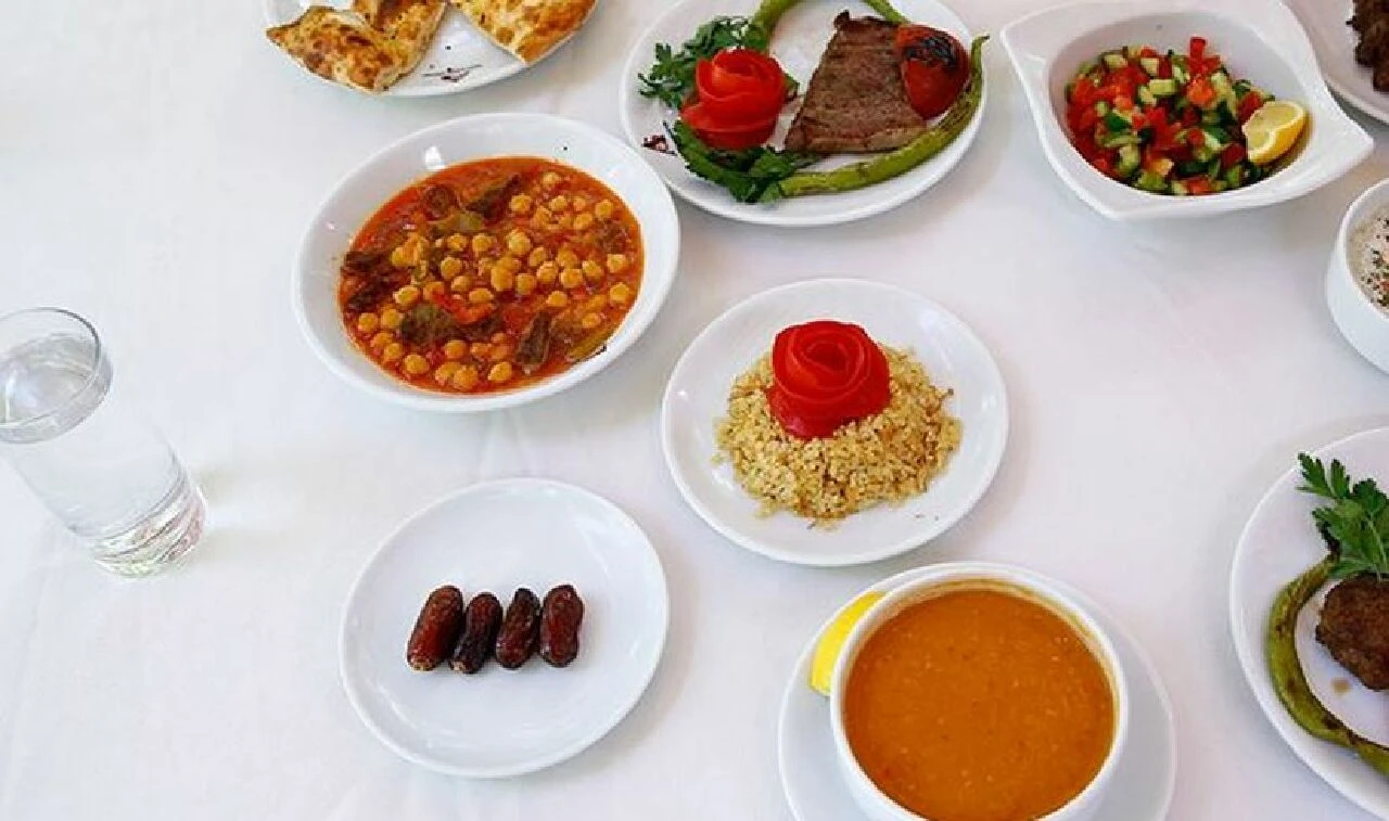 Uzmanlardan oruç tutan diyabet hastaları için çok önemli uyarı! - 1. Resim