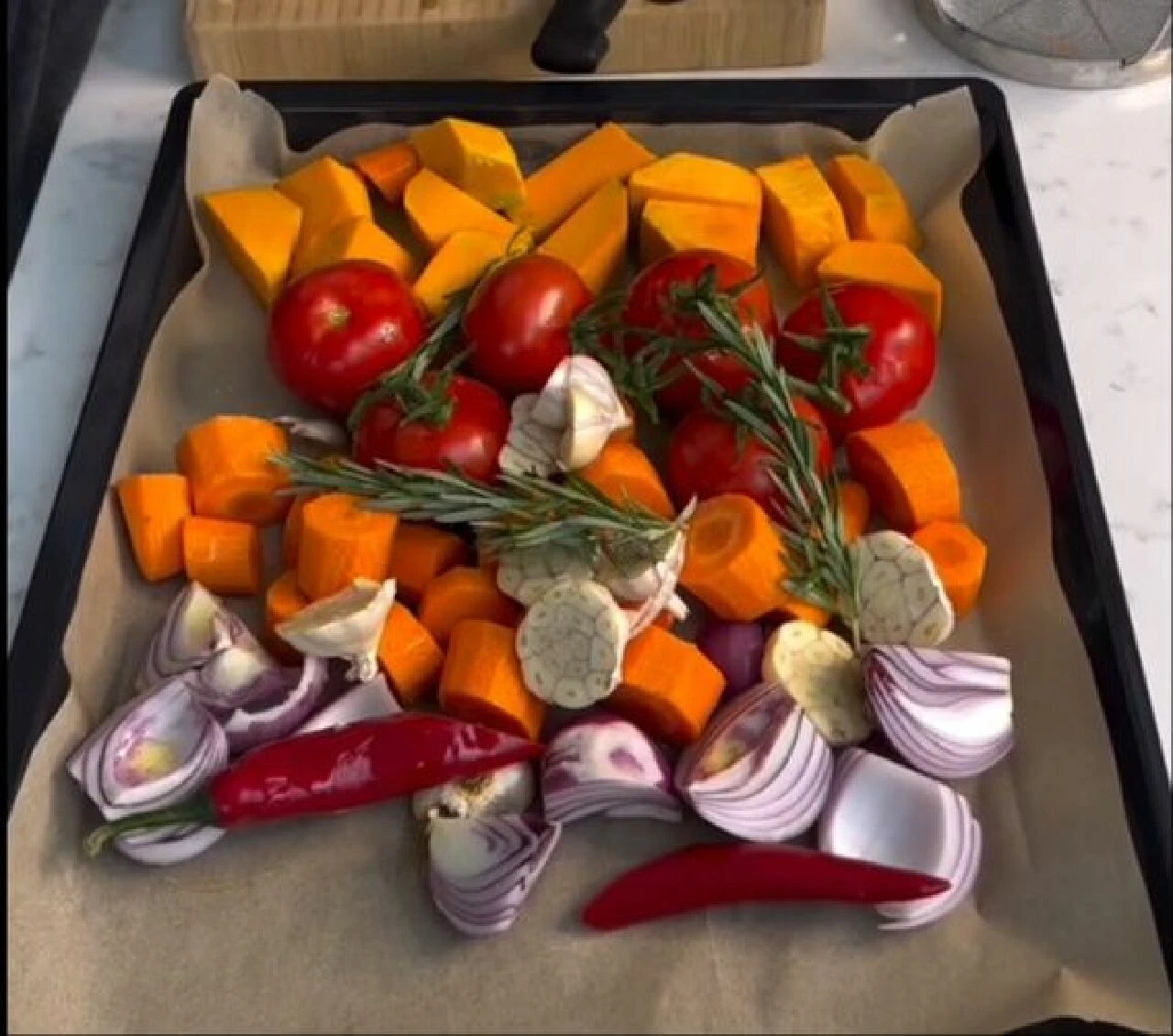 Verdiği kilolarla adından söz ettiren Yasemin Özilhan'dan fasulyeli balkabağı çorbası! Tam kıvamında C vitamini...