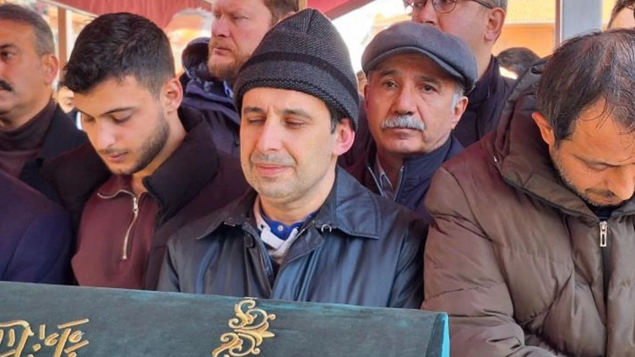 Bakırköy’deki feci kazada ölenler son yolculuğuna uğurlandı: Cenaze töreninde gözyaşları sel oldu