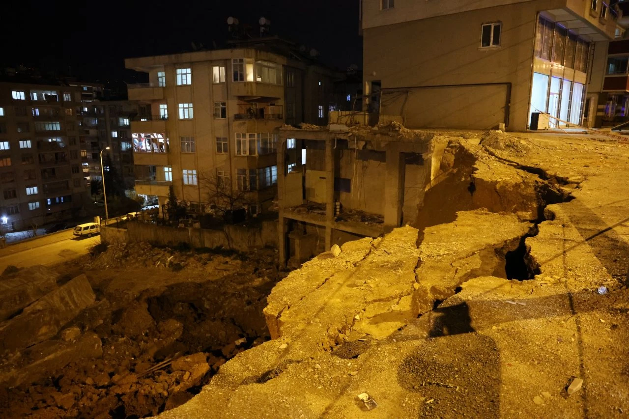 Deprem bölgesi Kahramanmaraş'ta panikleten görüntü! AFAD bölgede - 2. Resim