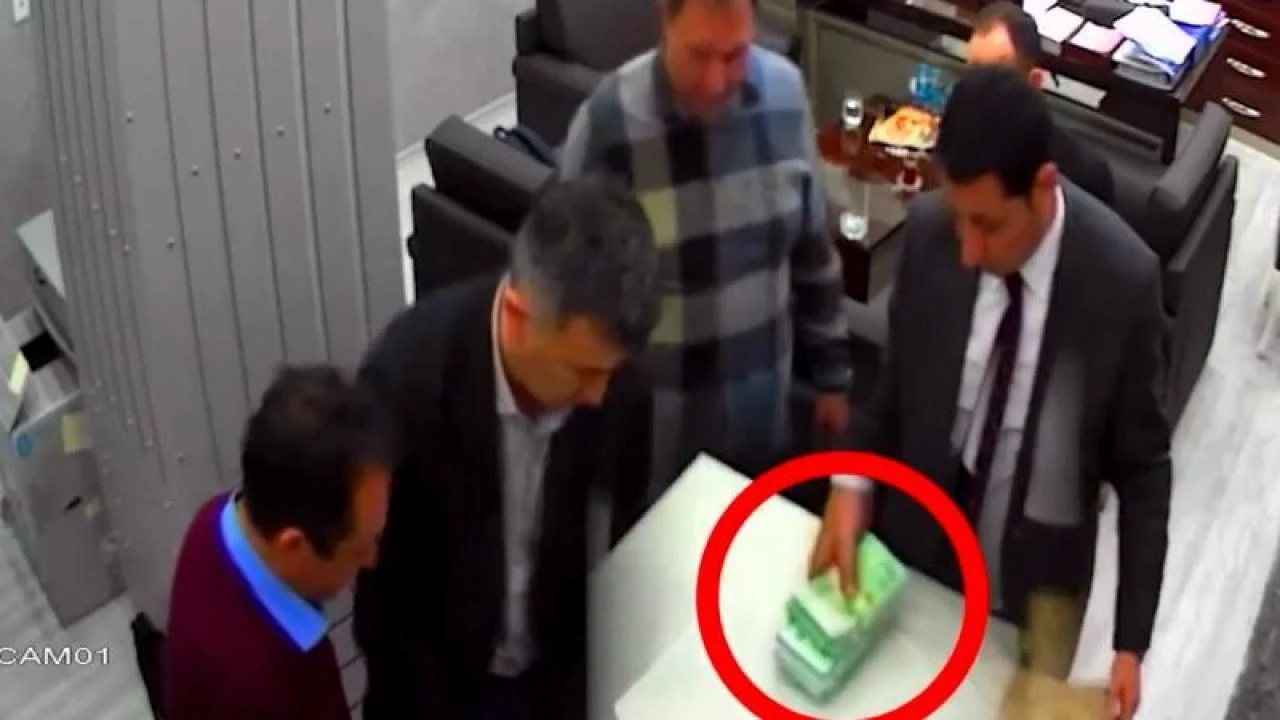 Ekrem İmamoğlu para sayma videosunda hatayı kabul etti